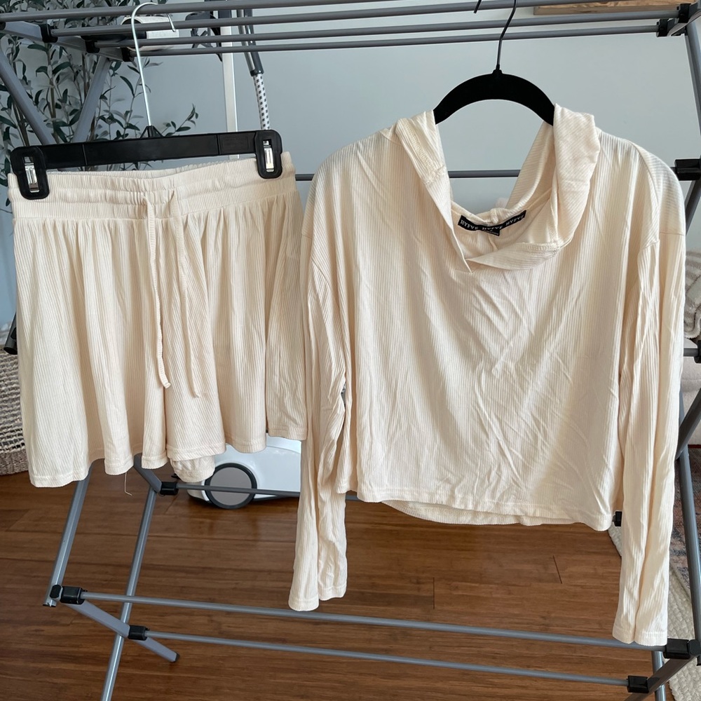 Cream Set
